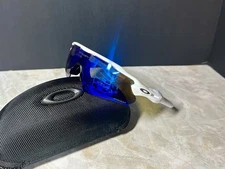 Oakley Radar Ev Path Matte White/Deep Blue Prizm Sunglasses Including Case