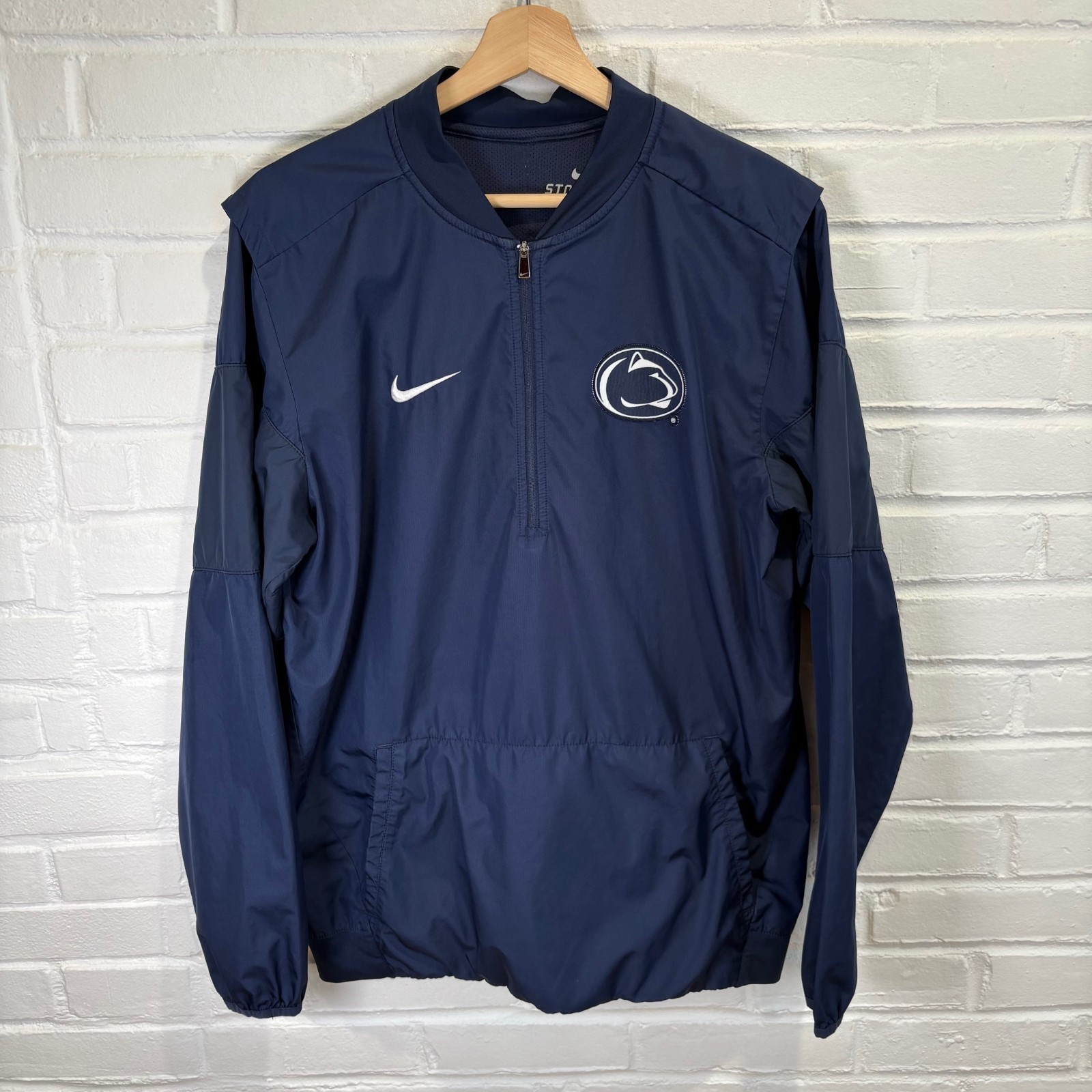 SACAI X NIKE Nike Storm Fit Penn State Nittany Lions Sideline Giacca Uomo Medium