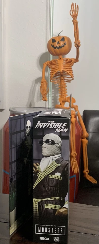 Halloween: The Invisible Man - Figura de acción definitiva del Dr. Jack Griffin de NECA Foto 4 de 4