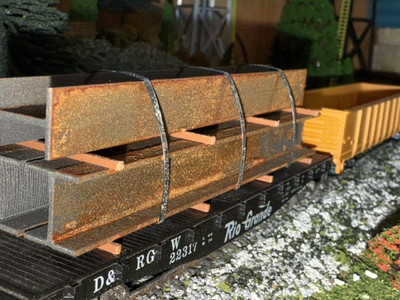 #ad #ad 1:87 HO Scale Large Rusty Ibeam Load Decor W Blk Straps $18.99