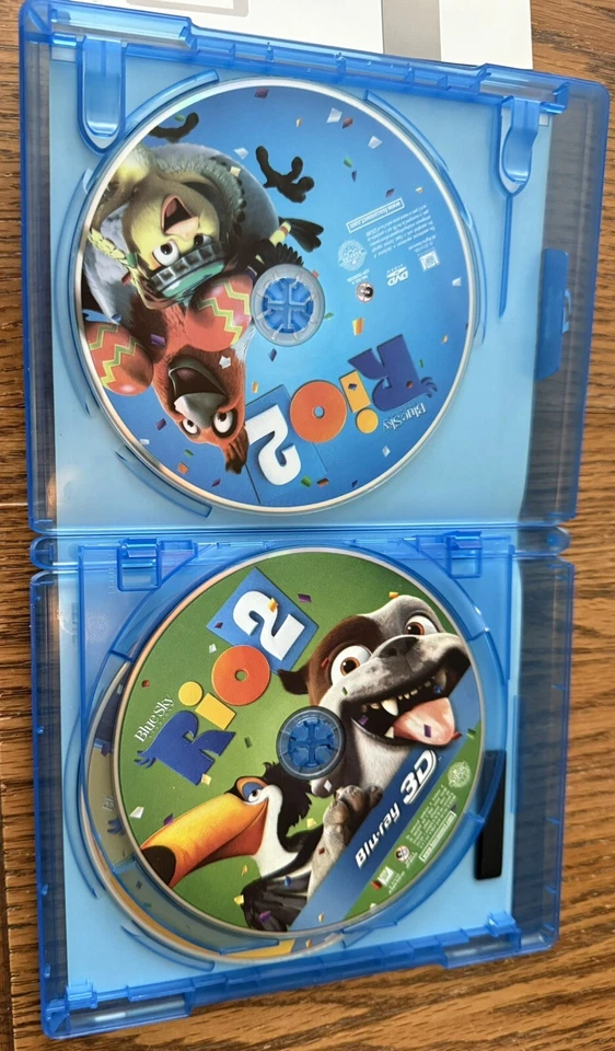 Rio 2 Deluxe Edition Blu-Ray 3D + Blu-Ray + DVD + Digital HD 2014 - Image 3 of 4