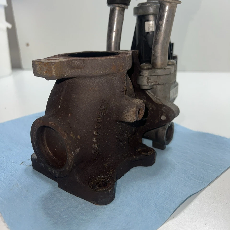 Válvula L5P EGR para GMC/Chevy 2500 3500 HD (12679965) OEM - USADA Foto 4 de 4