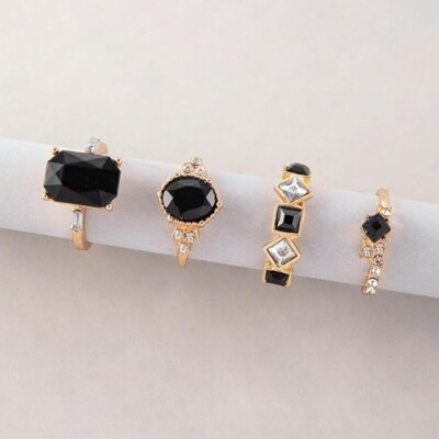 Ring/ 4Pcs Vintage Elegance Black Ring Set With Rhinestones Size 7
