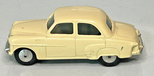 Corgi Toys No. 203 Vauxhall Velox Saloon - Picture 6 of 8