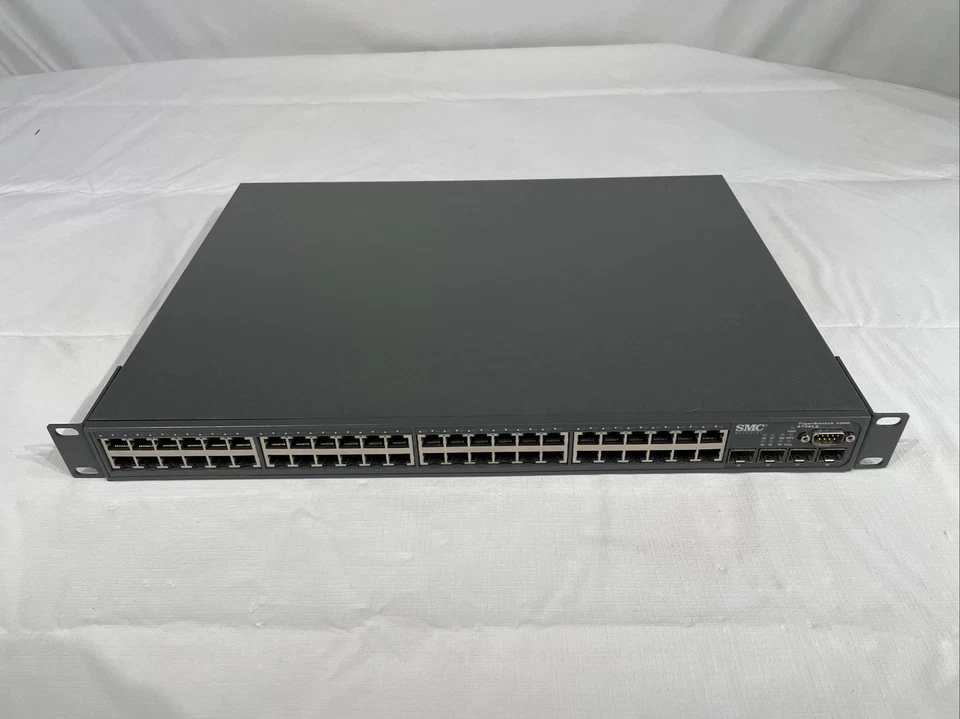 SMC Networks TigerSwitch 10/100/1000 SMC8748L2 48-Port Gigabit Ethernet Switch - Image 4 of 4