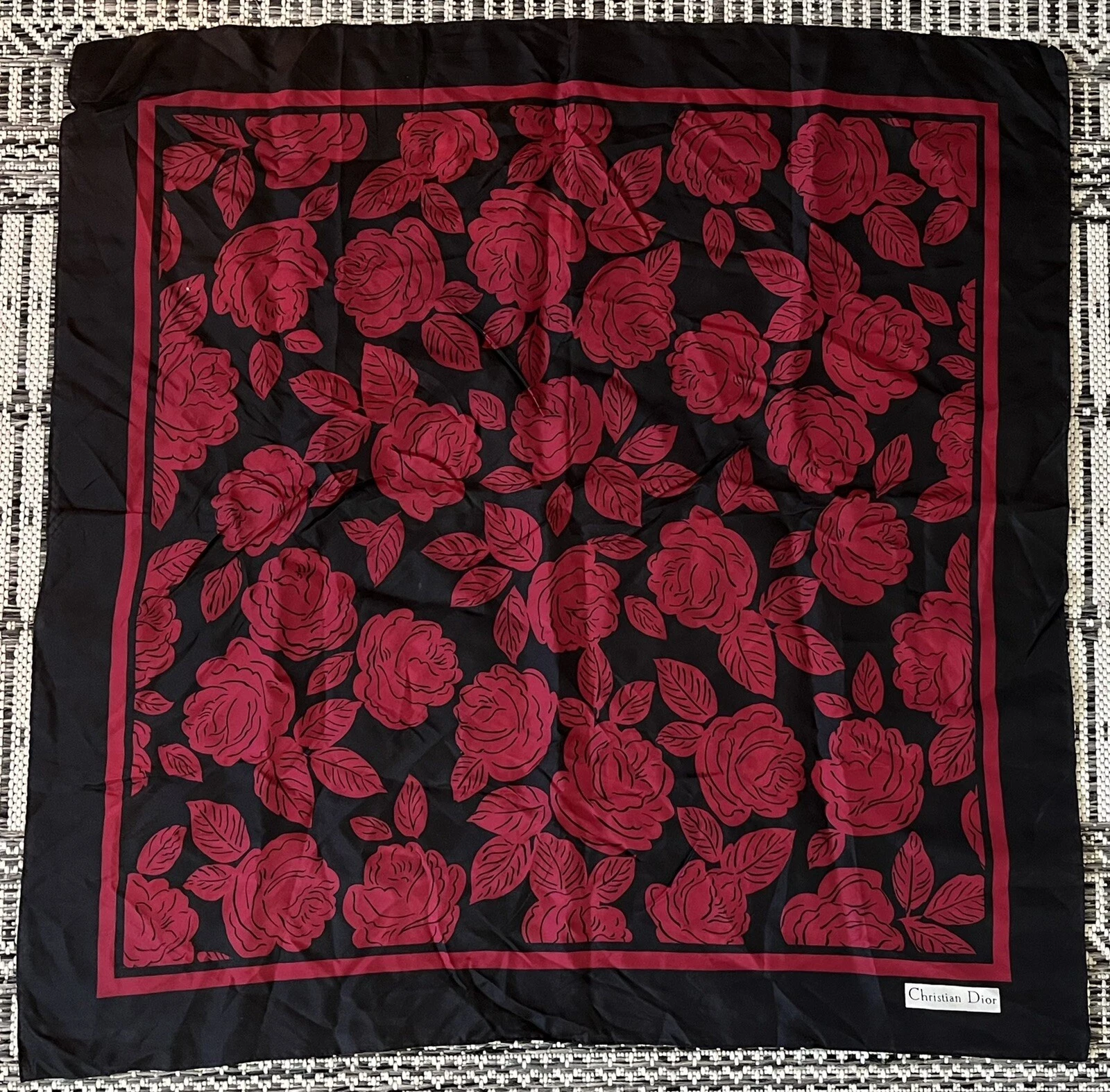 Écharpe authentique vintage noire rouge rose soie Christian Dior 31x31 laminée à la main