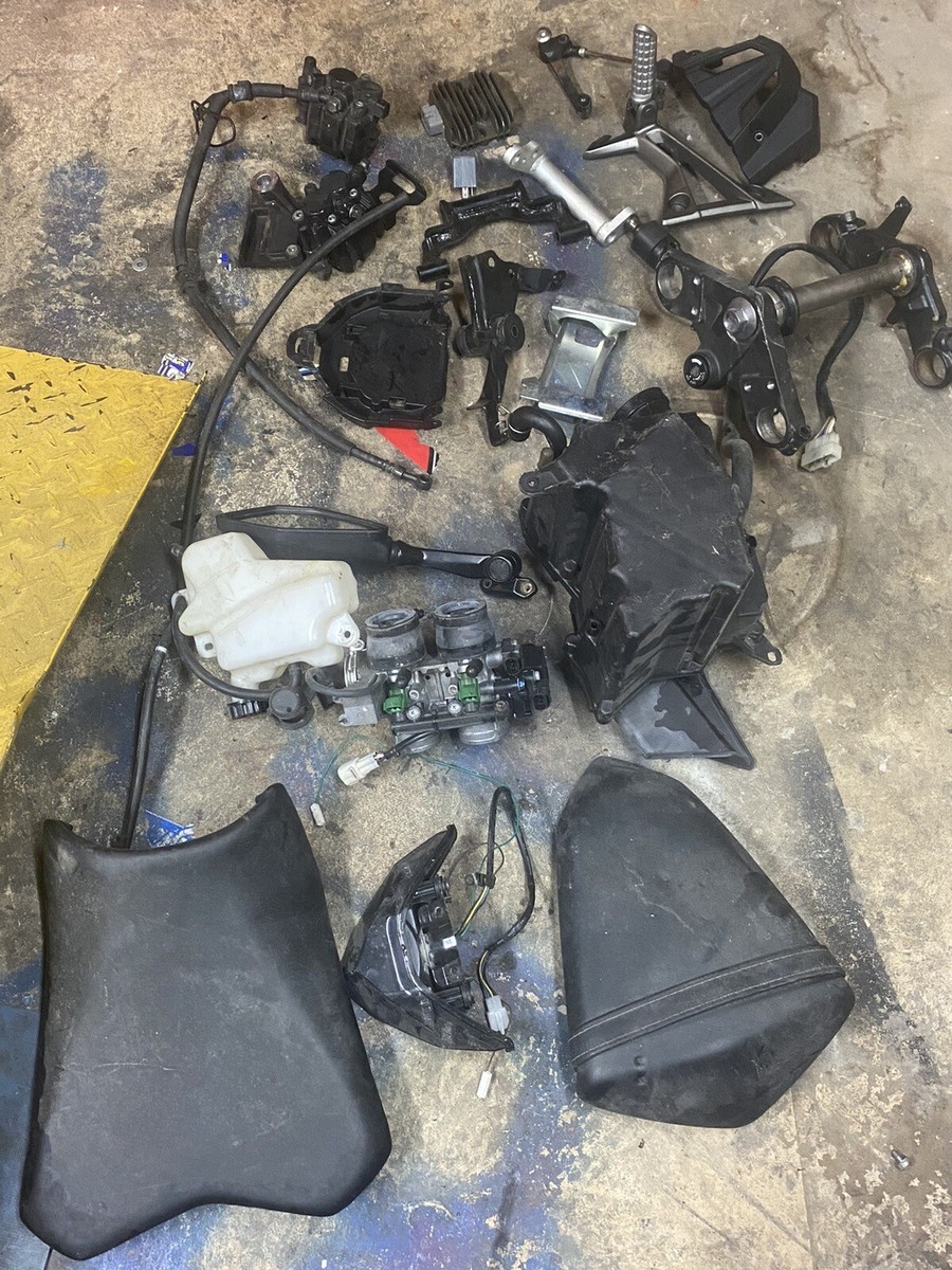 08-12 KAWASAKI NINJA 300 Parts Lot