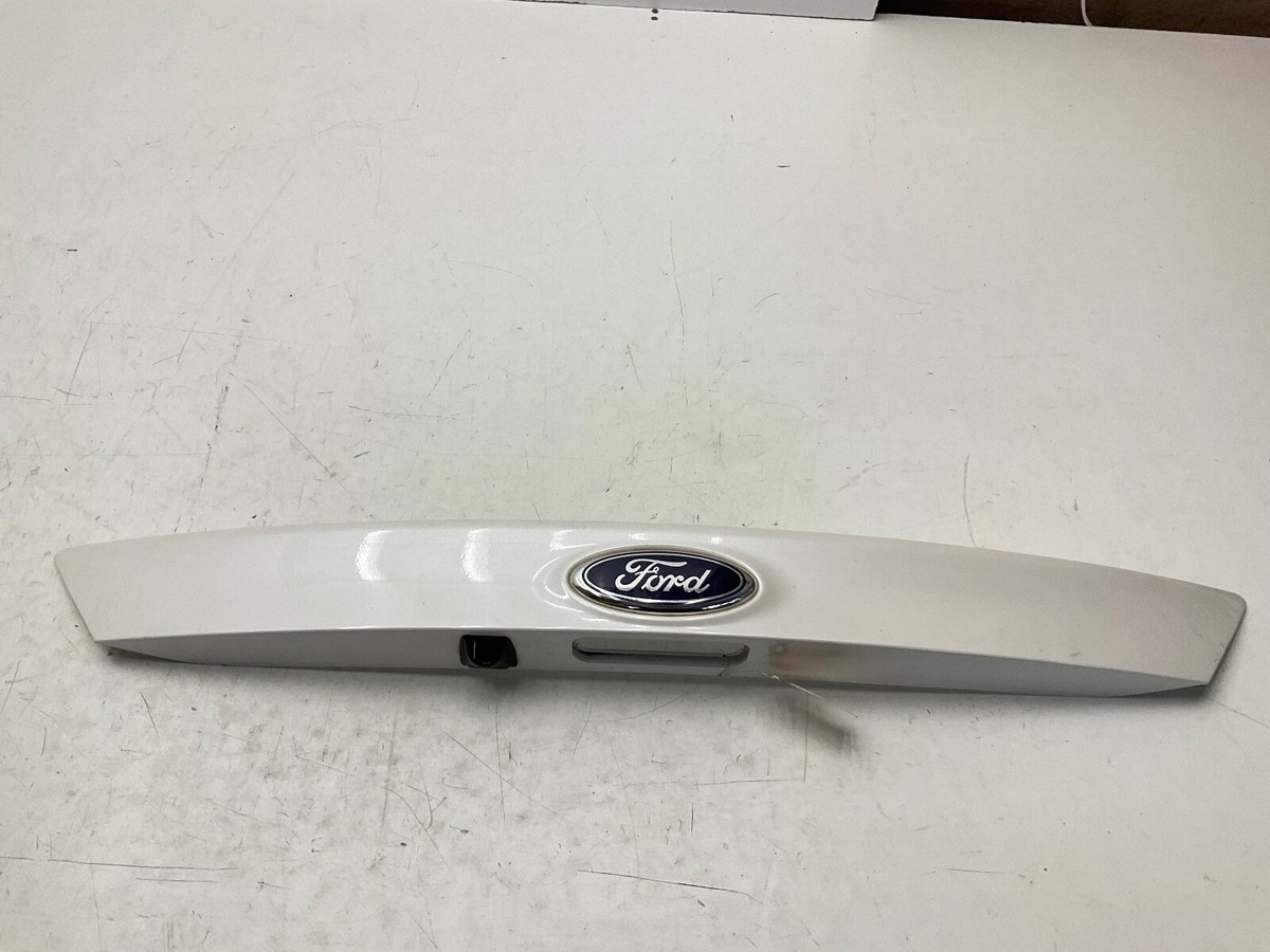 2013-2014 FORD FOCUS REAR TRUNK LID TAG LIGHT HANDLE TRIM OEM BM51