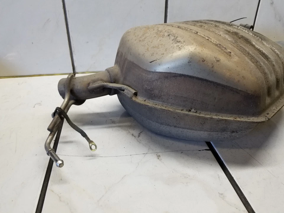 BMW 645Ci E63 2005 silenciador del lado izquierdo del conductor Foto 3 de 4