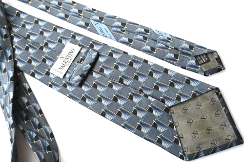 VALENTINO MEN'S TIE GRAY/GEOMETRIC Width: 3.7/8" Length: 58" SILK - Picture 2 of 3