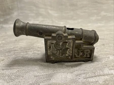 Vintage 1960 Callen Mfg Jr Cast Iron/Die Cast Pirate Cap Firing Snap Cannon-8463