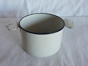 Duco Graniteware Vintage Cup Bowl Container with Leaf Handles