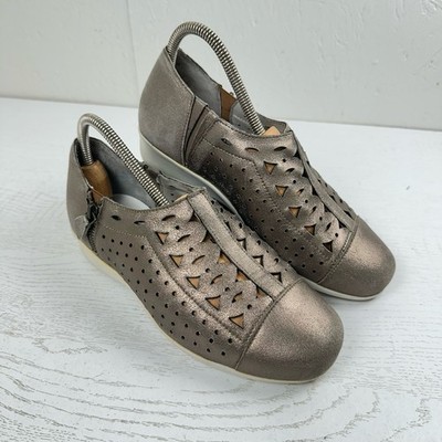 Drew Womens Shoes 7.5 WW Extra Wide Metro Wedge Metallic Taupe Dusty Leather 2E