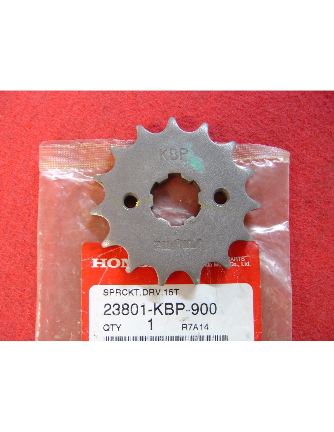 Pignon de sortie de boite 15 dents CBR125 transmission moto 23801-KBP-900