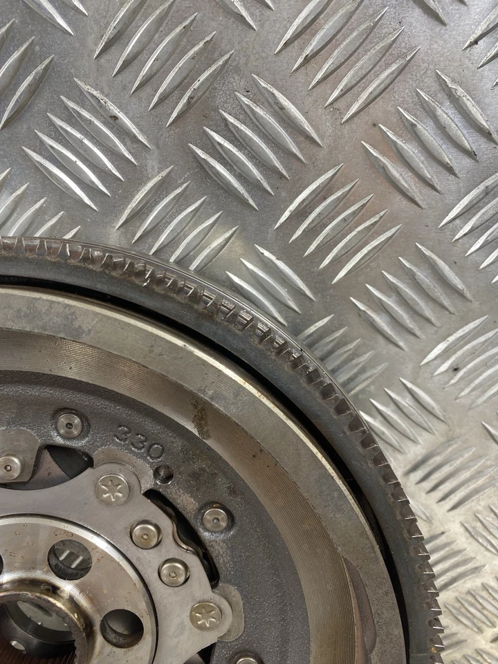 Volkswagen Tiguan 2015 diésel doble masa volante 03L105266AM GENUINO Foto 2 de 4