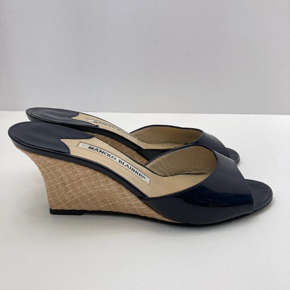 Sandalias Manolo Blahnik charol cuñas tacón azul marino UE 35 para mujer 4,5 estrechas Foto 2 de 4