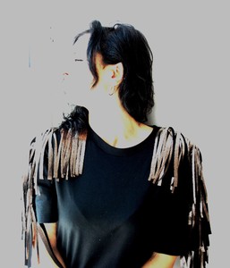 t shirt con frange