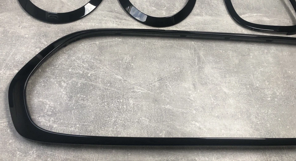 MINI F55 F56 F57 F57 NERO LUCIDO FARI POSTERIORI FINITURE SET LUNETTA SURROUND 5PZ - Immagine 2 di 4