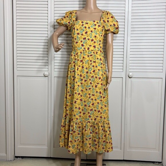 green emerald velvet dress Falling Petals Floral Applique Midi Dress – VICI main image 1