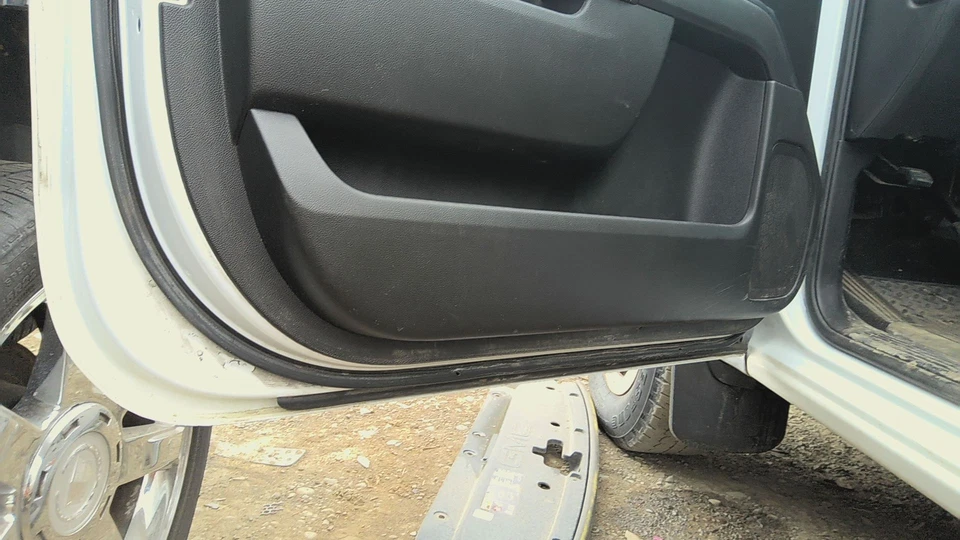 14 GMC SIERRA 1500 Front Door Rust Around Handle. Driver Leftsummit White Foto 2 de 3