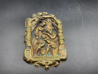 plaque bas relief en laiton repoussé - Photo 1/4
