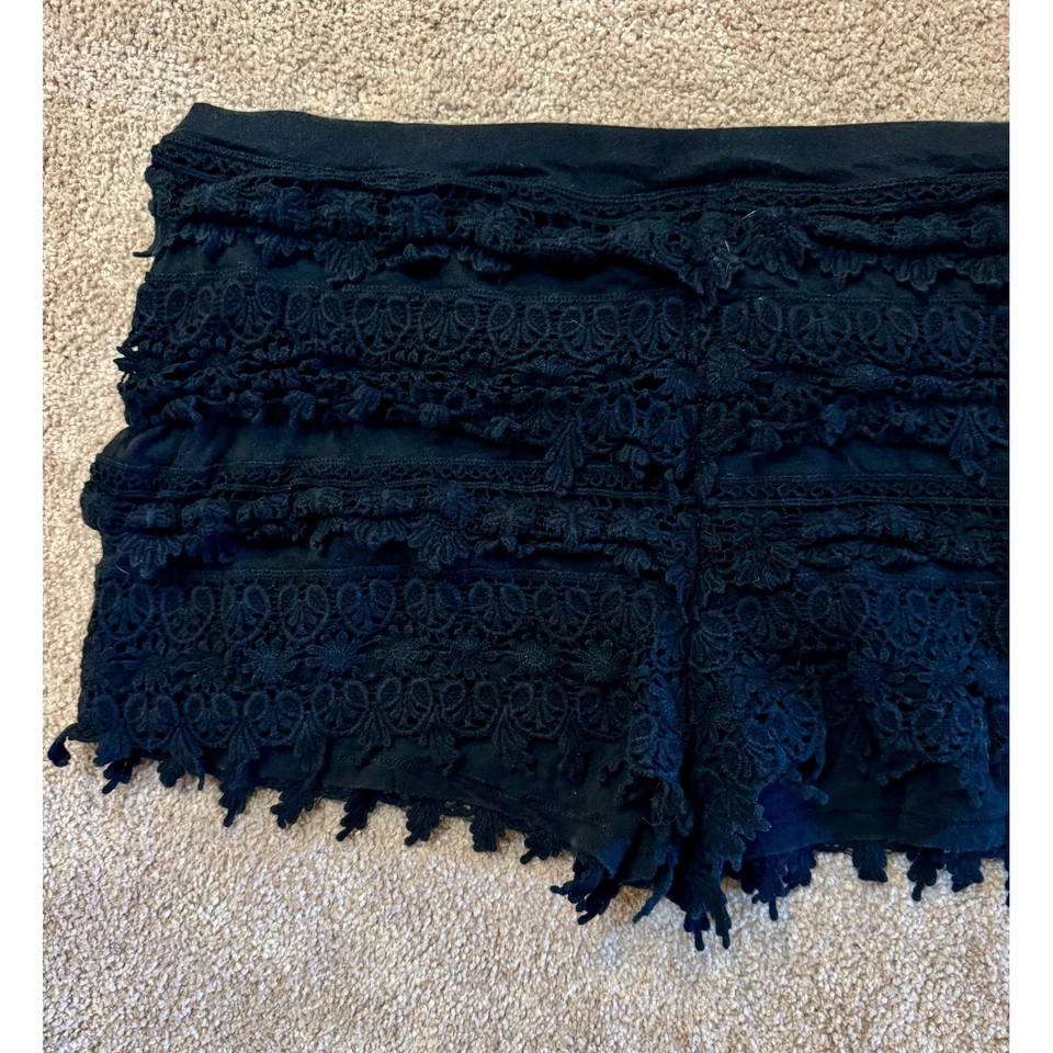 Y2K Express Black Lace Trim Layered Boho Festival Shorts Women's L - Image 2 of 4