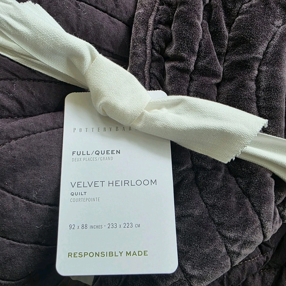Pottery Barn Velvet Heirloom Scallop Full Queen Quilt Fig NEW - Image 3 of 4
