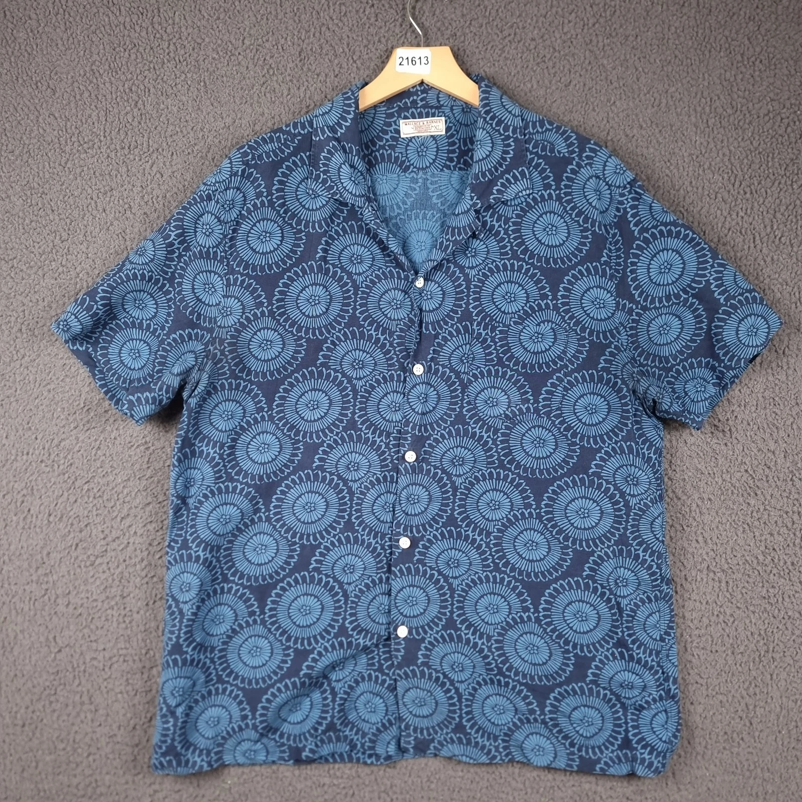 WALLACE & BARNES Shirt Mens XL Blue Silk Linen Hawaiian Camp Collar Floral
Opens in a new window or 