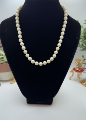 White Faux Pearl Necklace Knotted 18  Strand Peck & Peck Bridal NWT