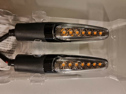 GENUINE TRIUMPH SCROLLING LED INDICATORS A9838165 - Picture 6 of 6