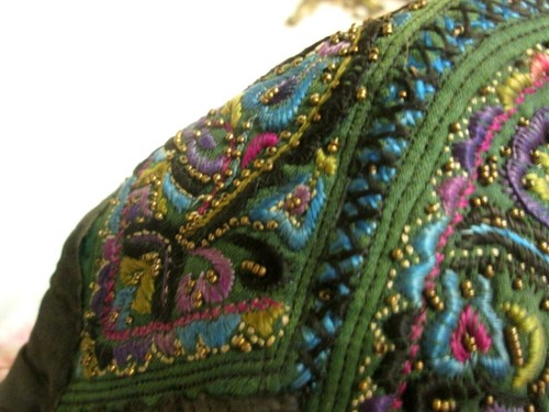 VERY NEAT VINTAGE HIGHLY EMBROIDERED CENTRAL ASIAN HEAD GEAR TURKOMAN_TEXTILES - Picture 8 of 12