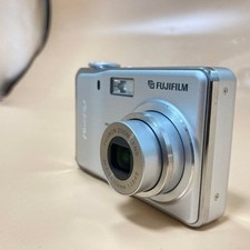 Fujifilm FinePix F460 Silver Compact Digital Camera Tested Working Japan