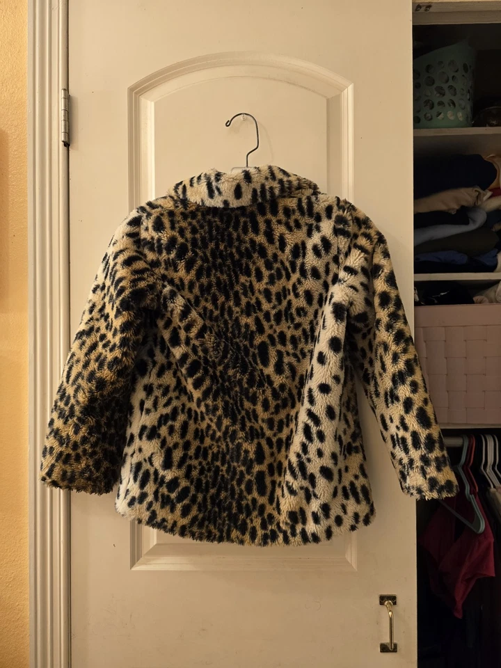 Abrigo de piel sintética de guepardo para niños Abercrombie talla 7/8 buen estado Foto 2 de 4