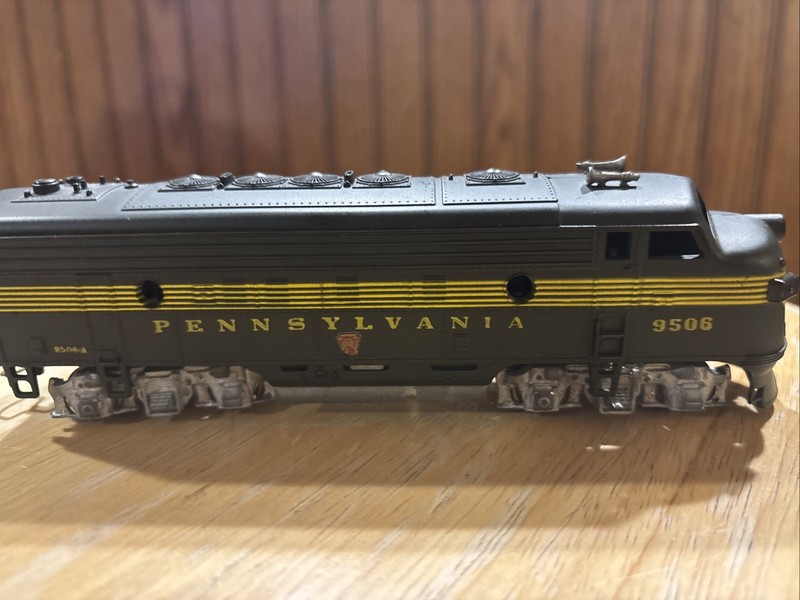 ho Athearn Pennsy #9506 tested good