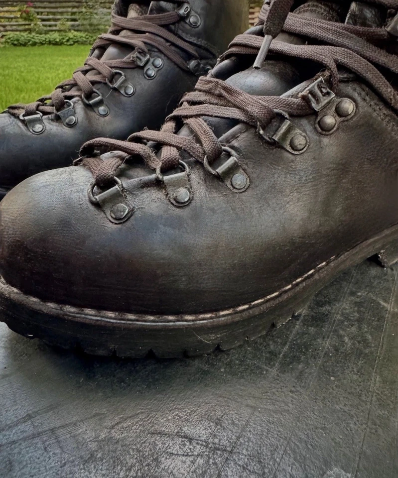 neuwertiges Paar Meindl Bergstiefel Perfekt US10/43 - Bild 2 von 4