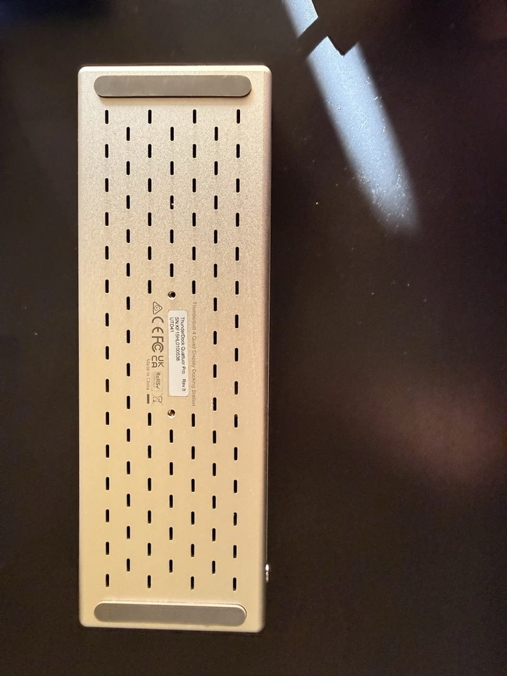 WAVLINK Thunderbolt 4 Dock: 15-in-1 98W Charging 8K@30Hz Quad 4K@60Hz for Mac/PC - Image 4 of 4