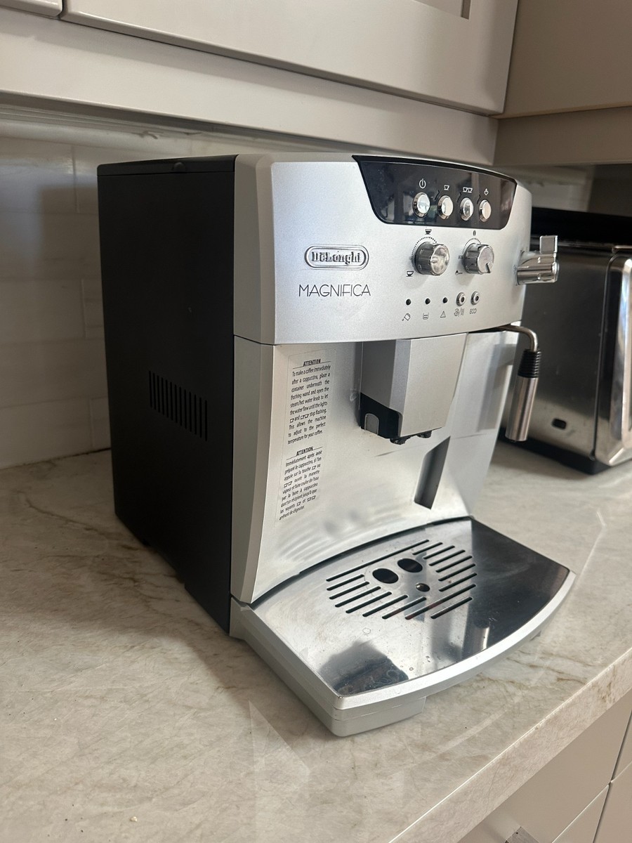 DeLonghi ESAM03110S SILVER Magnifica Machine Delonghi MAGNIFICA 全 