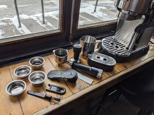 DeLonghi Dedica Maestro Plus Espresso Machine with Automatic Steam Wand EC950M