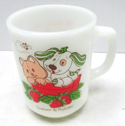 Vintage Anchor Hocking CUSTARD & PUPCAKE Strawberry Shortcake Fire King Mug 1981