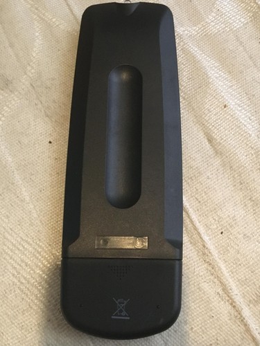 URC22B Universal Remote Controller - Picture 2 of 3
