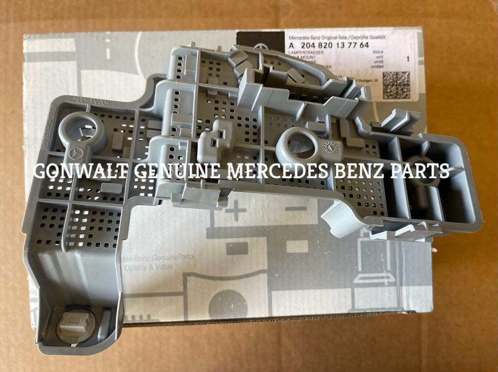 Genuine Mercedes-Benz GLK350 2010-2011 Bulb Mount OE 204820137764  