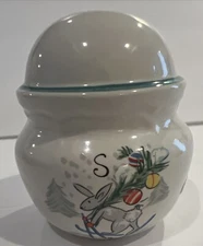 VGC International China Company Country Christmas 8966 (1992) - Salt Shaker