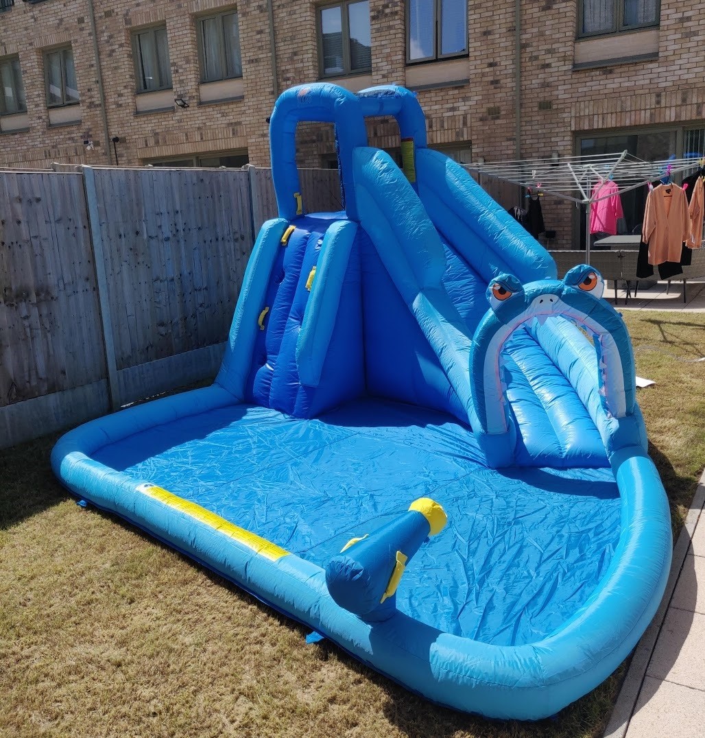 Tobogán acuático inflable tiburón con piscina - Edad 3-10 años Action Air (como H20GO)