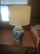 JONATHAN Y BLUE WHITE LAMP