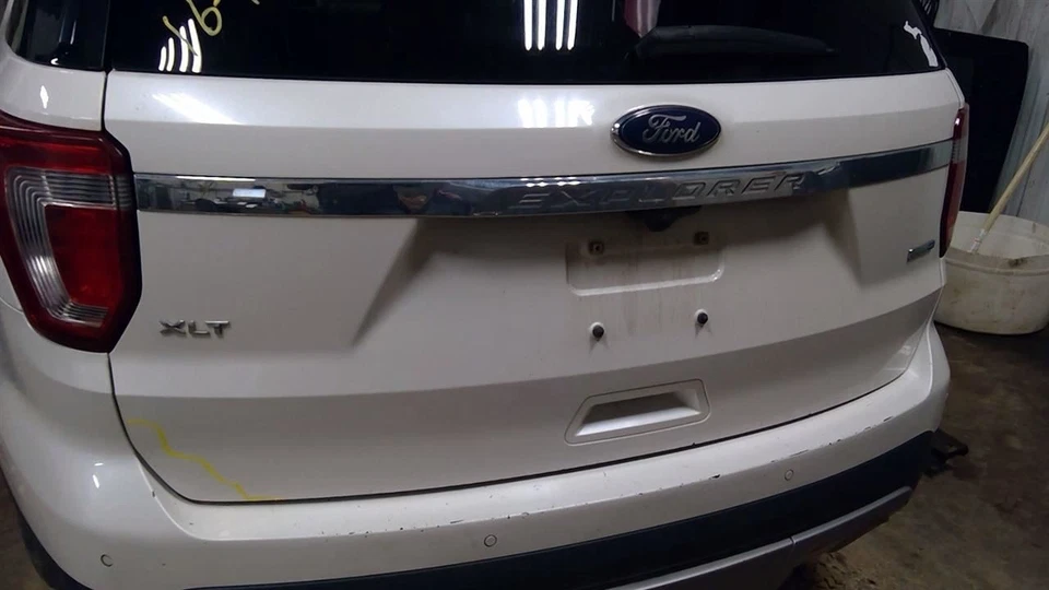 Puerta trasera blanca levadiza limitada para EXPLORER 10302547 16-19 Foto 2 de 4