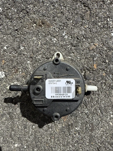 Honeywell IS20201-4001 Pressure Switch 1.81" WC OEM Carrier HK06NB123 🔥 Checked