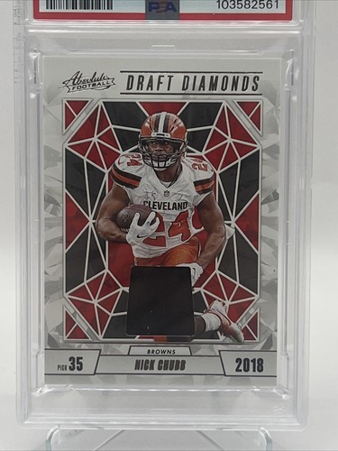 2024 Panini Absolute #DDJ-NCB Nick Chubb Draft Diamonds Jersey PSA 8 - Foto 9 di 15