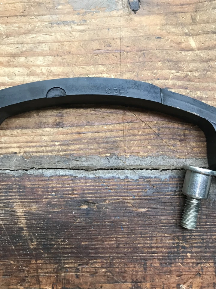 GUÍA TENSOR CADENA LEVA SUZUKI GSXR 750 06-13 GSXR 600 06-13 # 12811-02H00 Foto 3 de 4