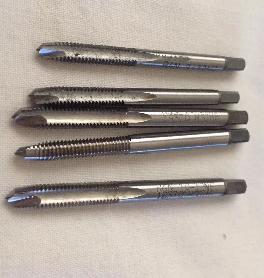 Grifos R&N 10-32 y 8-32 (5 piezas) Foto 2 de 3