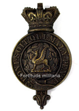 Cap badge : Monmouthshire ( matériel original )